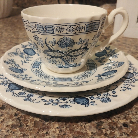 Myott Meakin tableware, vintage blue onion pattern - Picture 2 of 16